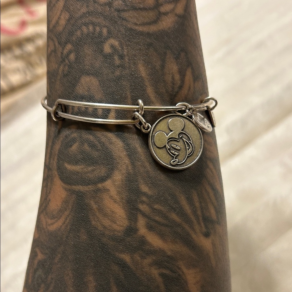 RARE Alex and Ani Silver Mickey Mouse Charm Bracelet - Picture 6 of 10